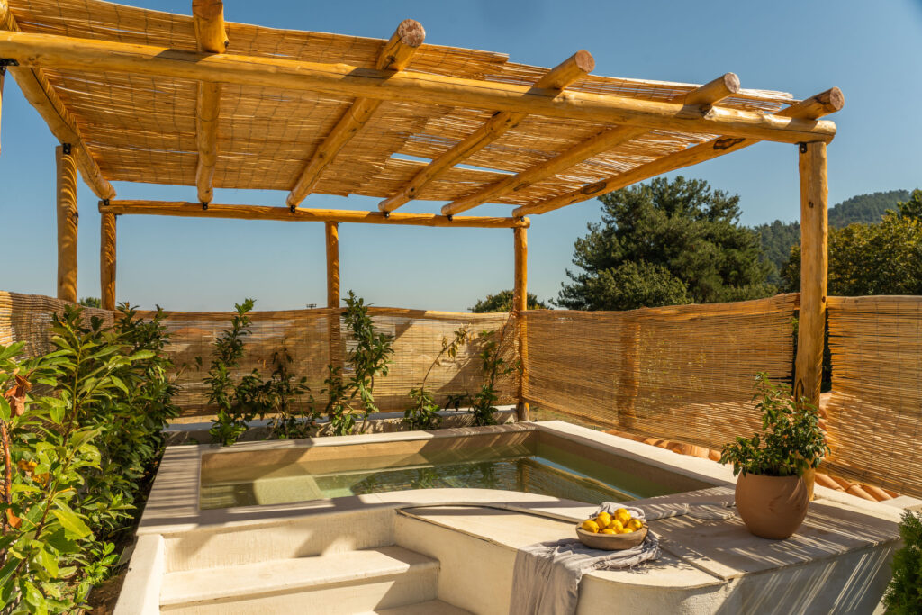 Meli Suites Isle | Master Suite | Plunge Pool
